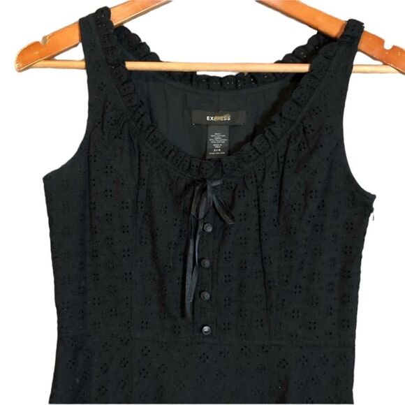 Express black lace midi dress. Size 4 - Picture 2 of 11
